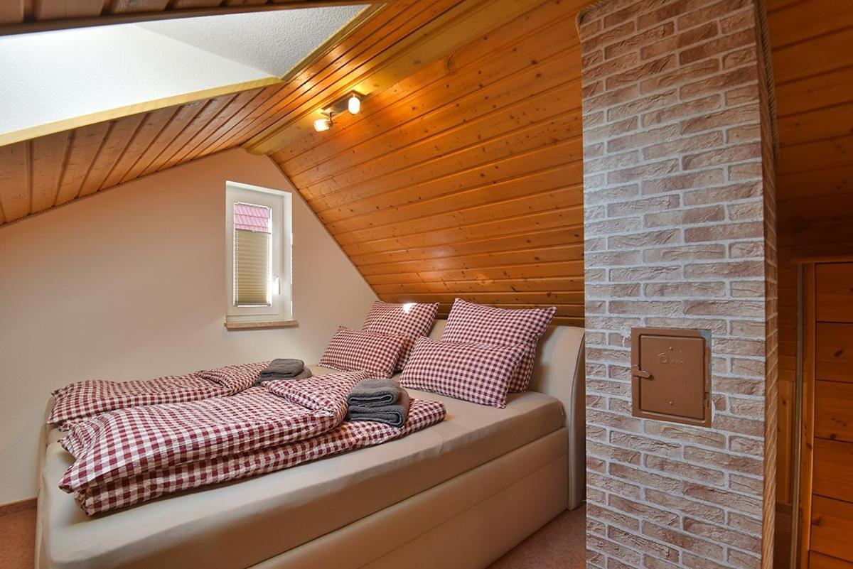 Ferienhaus Chalet Zur Werraquelle ماسيربيرغ المظهر الخارجي الصورة