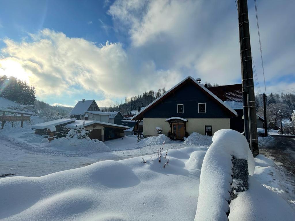 Ferienhaus Chalet Zur Werraquelle ماسيربيرغ المظهر الخارجي الصورة